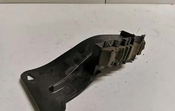Dodge Durango Other engine bay part 68148905AA