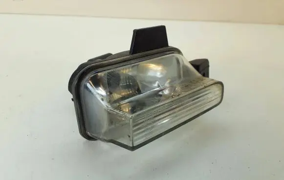 Volkswagen Tiguan Number plate light E32579
