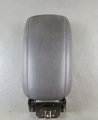 Ford Fusion II Armrest L0210263AA08FT7 DS73F04604A