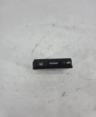 Toyota Avensis T250 Windscreen/window heater switch 8479005130C MS15310173
