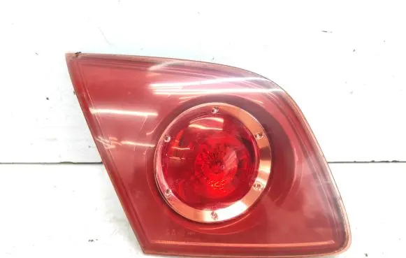 Tailgate rear/tail lights