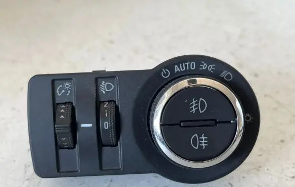 Opel Mokka Light switch 95297440 10026917