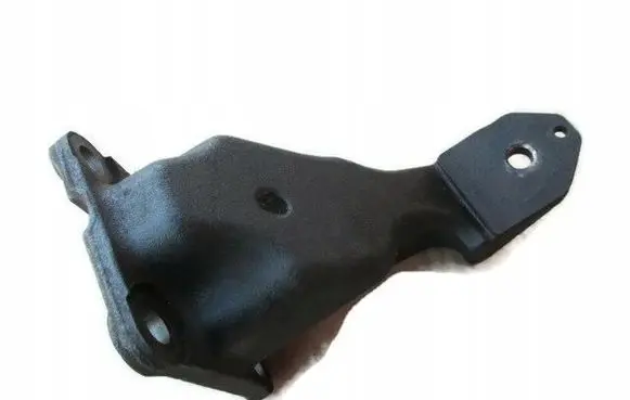Nissan Pathfinder R51 Engine mounting bracket