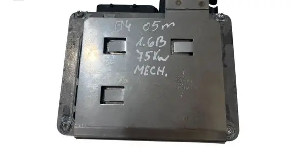 Audi A4 S4 B7 8E 8H Door control unit/module 8E0907411A