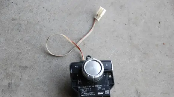 Mercedes-Benz C W204 Multifunctional control switch/knob A2048709558