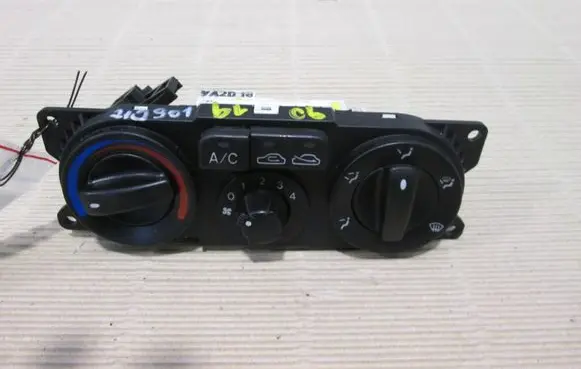 Hyundai Elantra Climate control unit