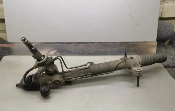 Toyota Avensis T250 Steering rack