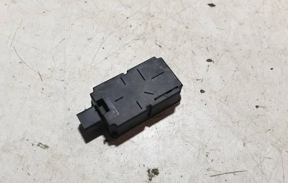 Volvo XC70 Door central lock control unit/module 31252988 S180036007H