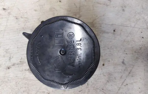 Citroen C4 Cactus Adblue tank cap 00819988086