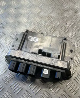 BMW 1 F20 F21 Engine control unit/module 8663284