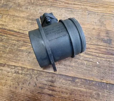 BMW 3 E90 E91 Mass air flow meter 7533853 0280218165