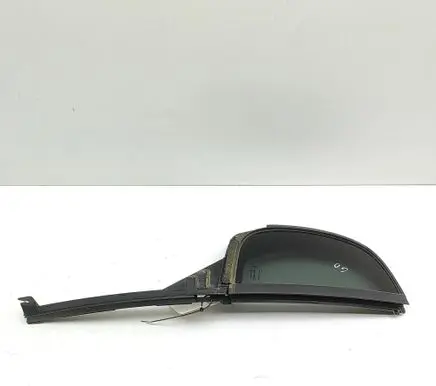 Peugeot 208 II Rear side window 9823187280