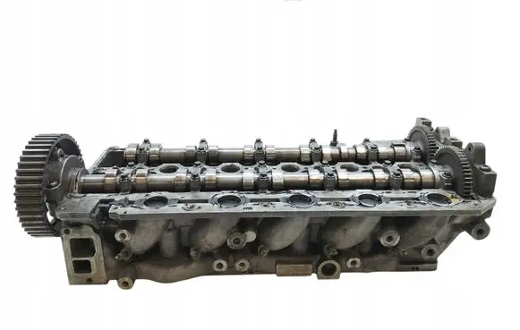 Volvo S60 Engine head 30731988