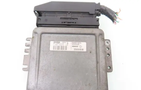 Renault Clio II Engine control unit/module 8200214973 S118301113B 8200080285