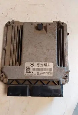 Volkswagen Touran I Engine control unit/module 03G906016DK 0281011946