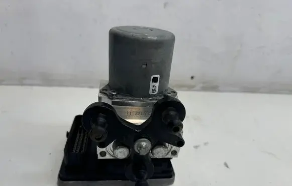 Mercedes-Benz GLE W167 ABS Pump A1679002411