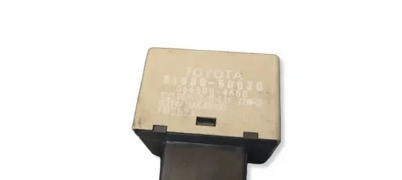 Toyota Yaris Other relay 8198050030