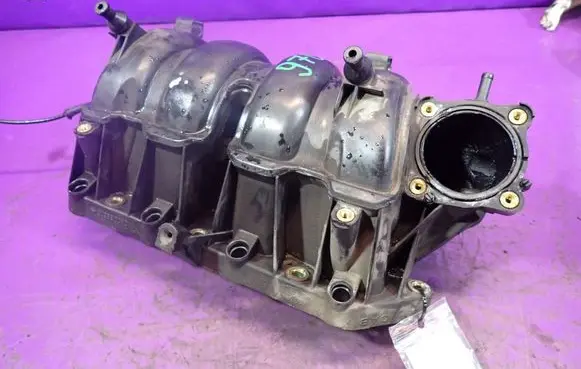Volkswagen Golf IV Intake manifold