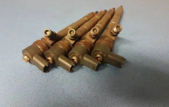 Fuel injectors set