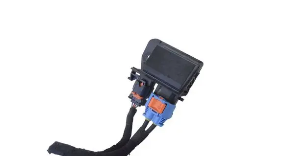 BMW 4 F32 F33 Coolant fan relay 9847019780