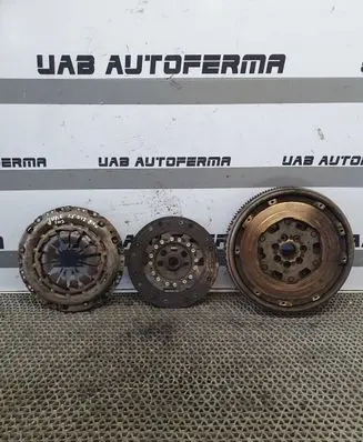 Nissan Juke I F15 Clutch set kit 302055779R