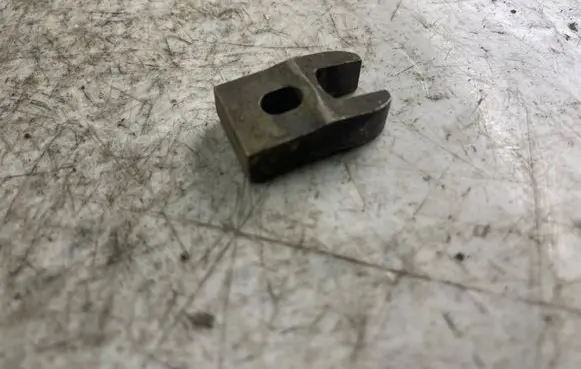 Mercedes-Benz E W210 Fuel Injector clamp holder