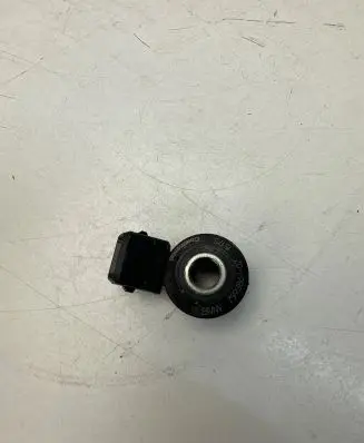 BMW 2 F22 F23 Detonation knock sensor 7598861