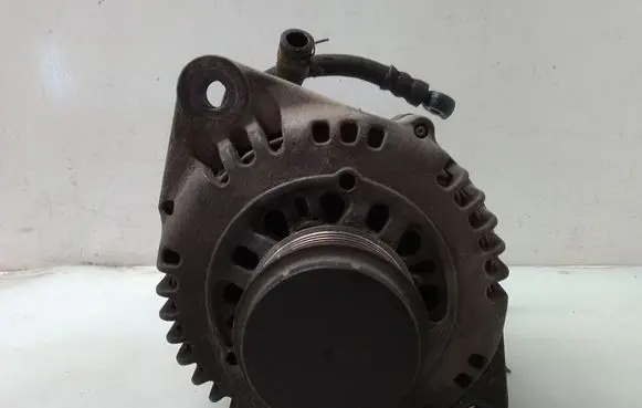 Opel Meriva A Generator/alternator 