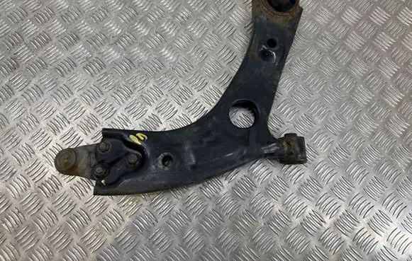 KIA Sorento Front lower control arm/wishbone 