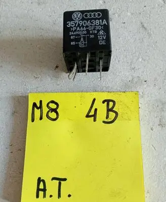 Volkswagen Golf IV Other relay 357906381A