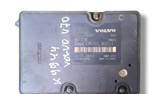 Volvo V70 ABS Pump P08671225 8671224