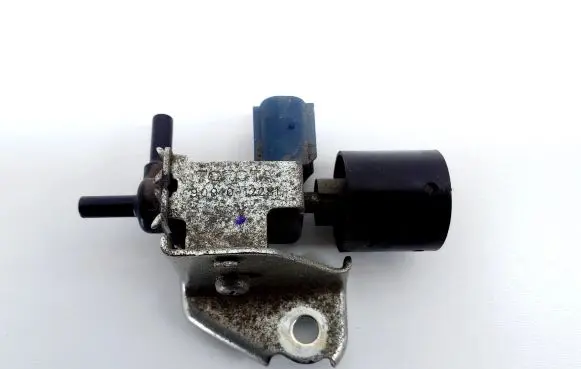 Toyota RAV 4 (XA40) Turbo solenoid valve 9091012281