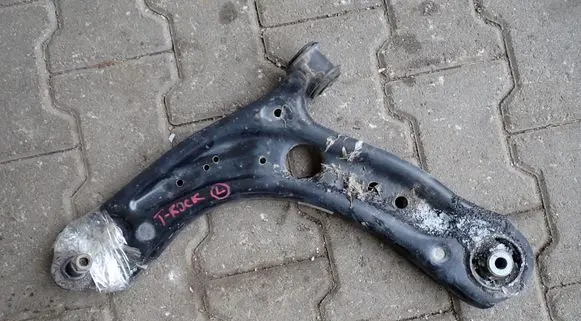 Volkswagen T-Roc Front lower control arm/wishbone 