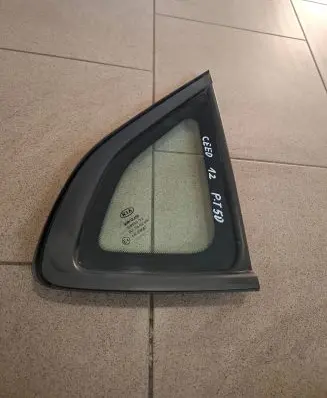 Rear side window