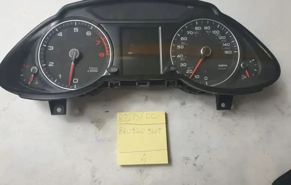 Audi Q5 SQ5 Speedometer (instrument cluster) 8R0920980T