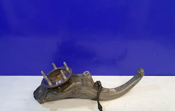 Jaguar XJ X351 Rear wheel hub AW933K185CA