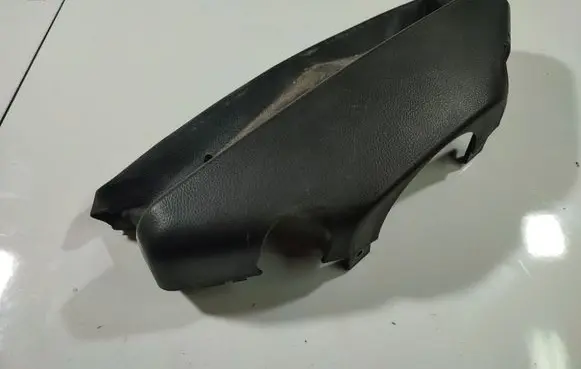 Steering wheel column trim