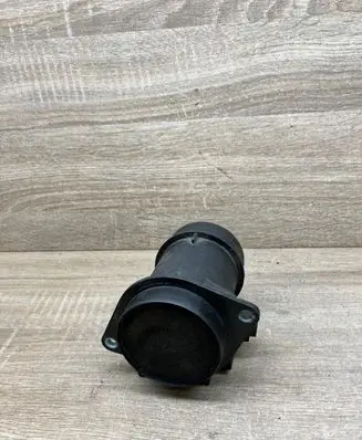 Volkswagen Golf IV Mass air flow meter 074906461