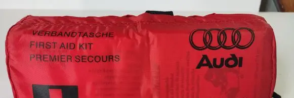Audi A3 S3 8P First aid kit 8P0860282