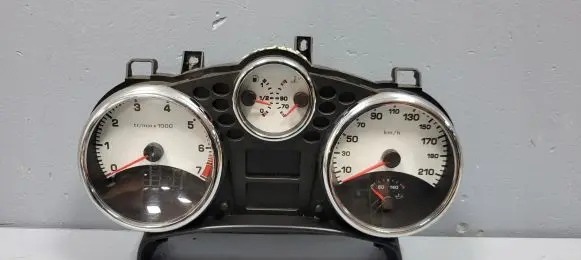 Peugeot 207 Speedometer (instrument cluster) 9662904080