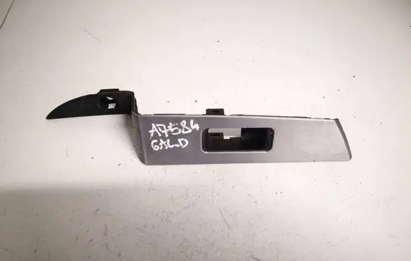 Nissan Murano Z50 Front door window switch trim 
