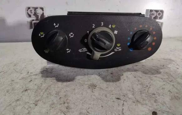 Dacia Sandero Climate control unit T1001640A