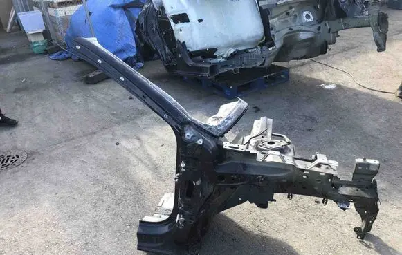 Opel Mokka B Front quarter panel 