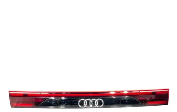 Audi Q8 Tailgate rear/tail lights 4M8945095BA