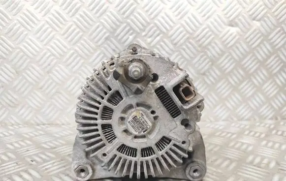 Opel Movano B Generator/alternator 231008137R A003TX0481