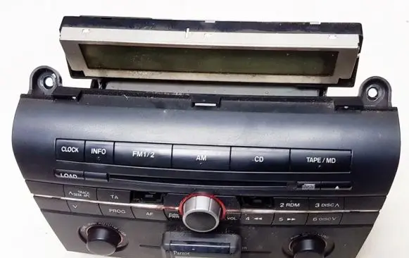 Radio/CD/DVD/GPS head unit