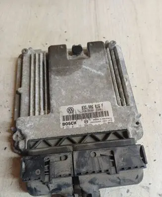 Volkswagen Golf V Engine control unit/module 03G906016F 0281011391 1039S06065