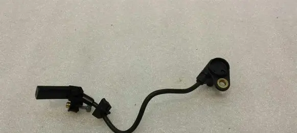 BMW 1 E81 E87 Crankshaft position sensor 7595860