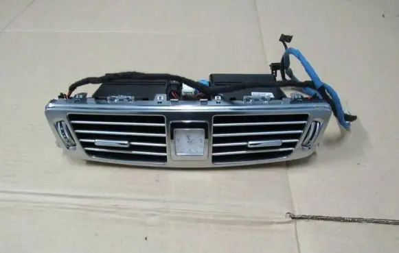 Mercedes-Benz CLS C218 X218 Dash center air vent grill