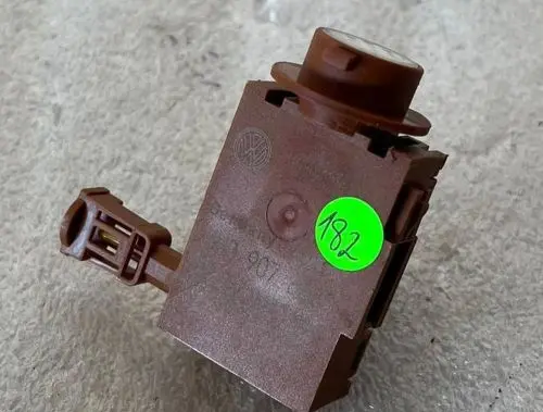 Audi A4 S4 B9 8W Air quality sensor 4H0907658C